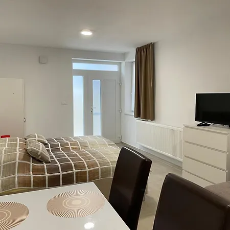 Apartmany Silvia Dunajská Streda 外观 照片