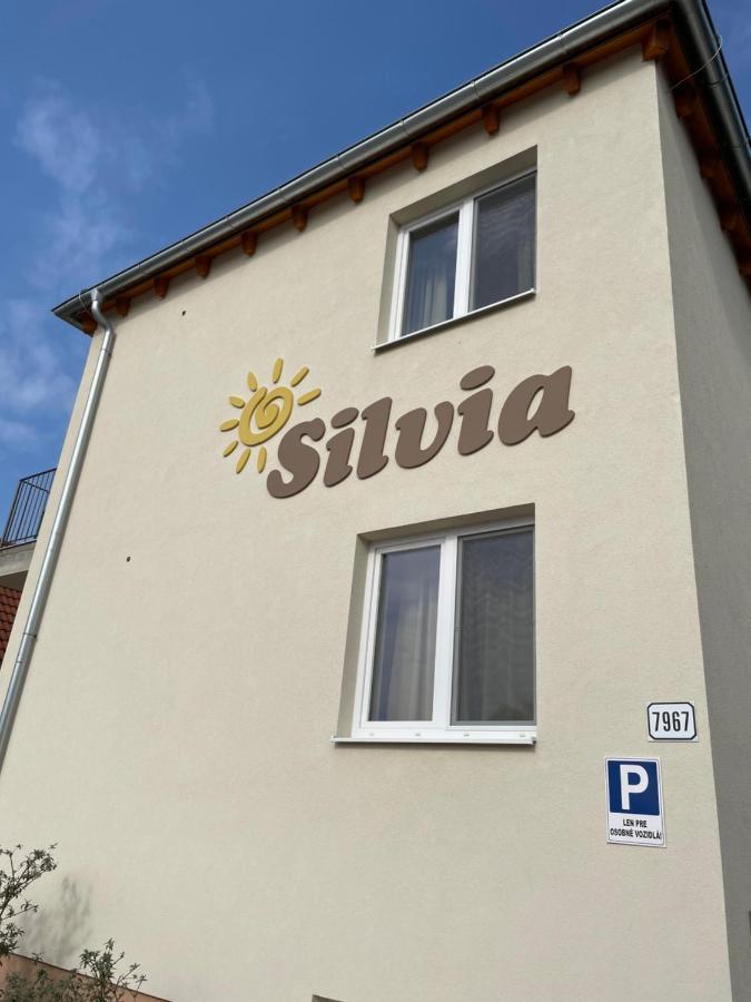 Silvia